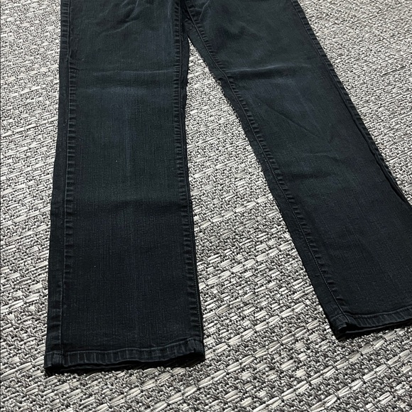 Levi’s | Black Perfectly Slimming Straight Leg Jeans - Picture 2 of 12